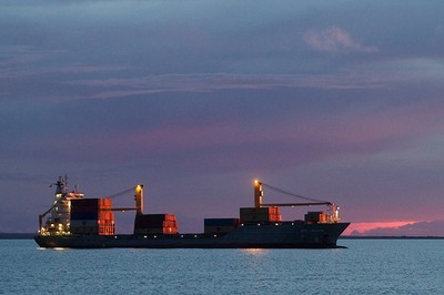 Un coucher de soleil... sur cargo !