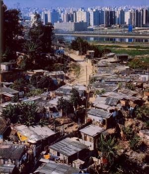 Les favelas et la ville de Rio de Janeiro
